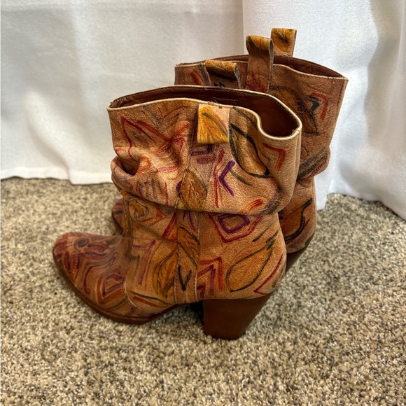 Schutz leather boots slouch ankle boots multi color doodle drawing floral Size 8 - Picture 6 of 10